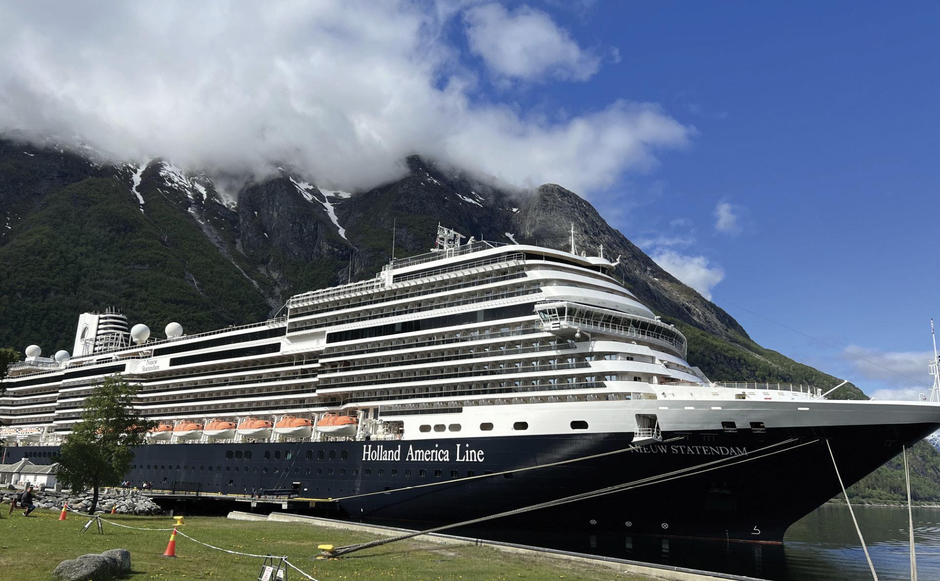 First-hand Review: Holland America's Nieuw Statendam - Recommend