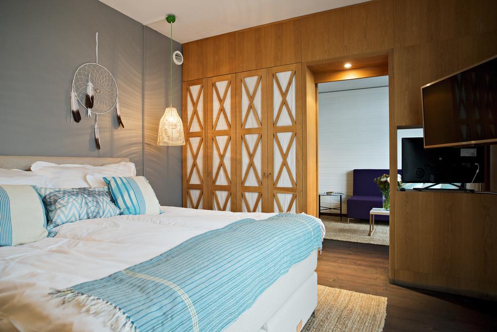 Suite Queen Bed Balcony Sea View