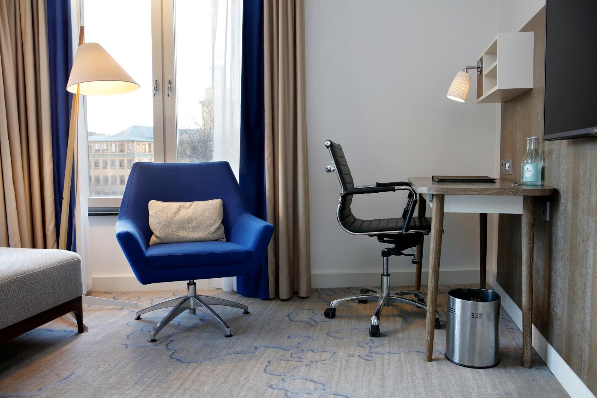 Deluxe King Room,1697806158:JPEG