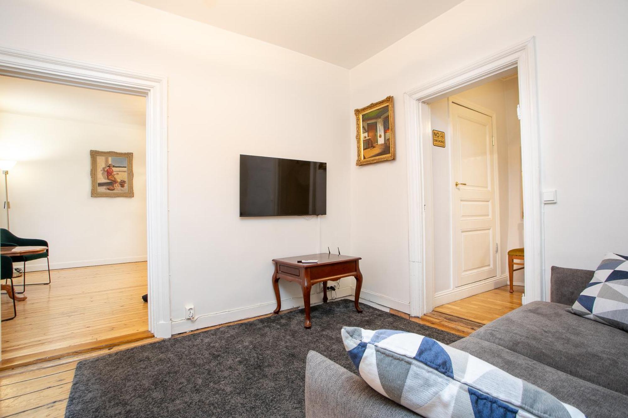 One-Bedroom Apartment