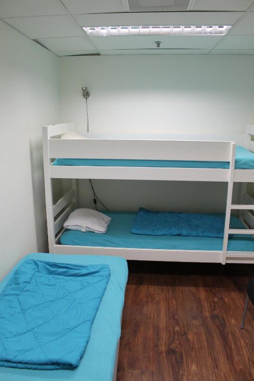 Chambre Triple avec Salle de Bains Commune