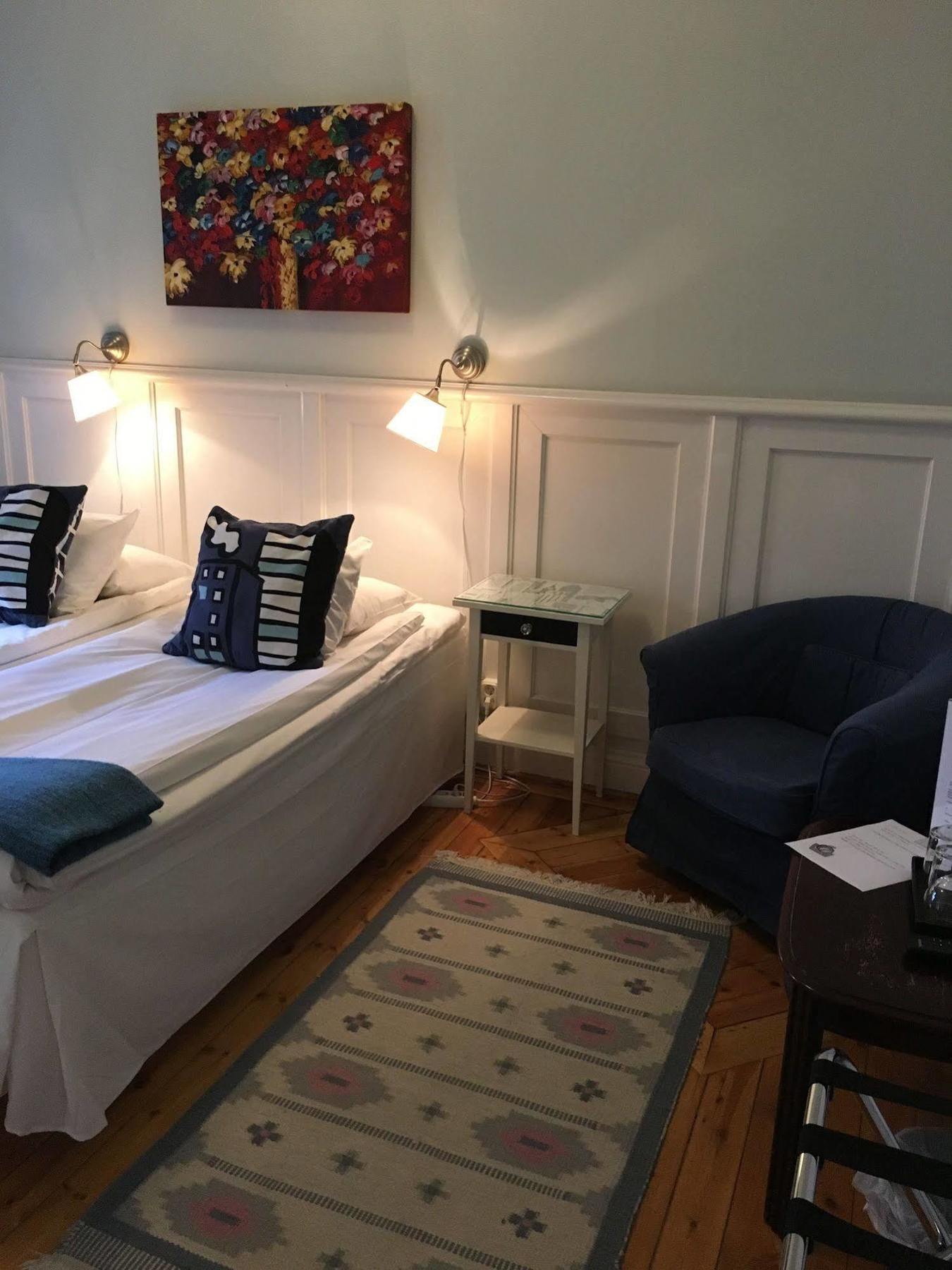 Standard Double Room with Shared Bathroom