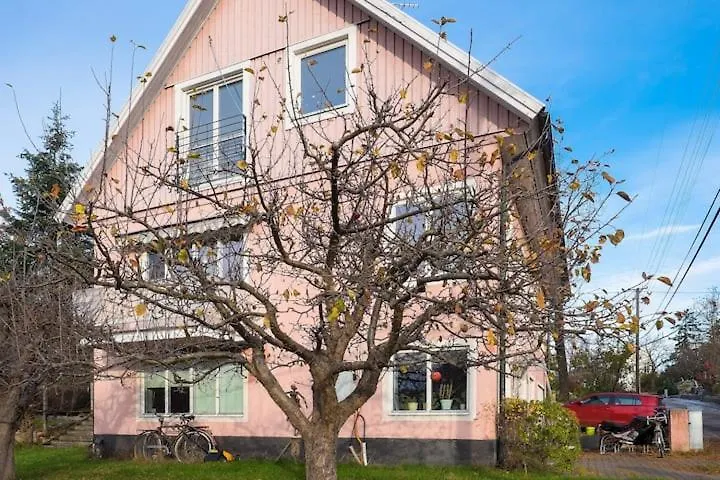 Pink House Room#2 Stockholm-1