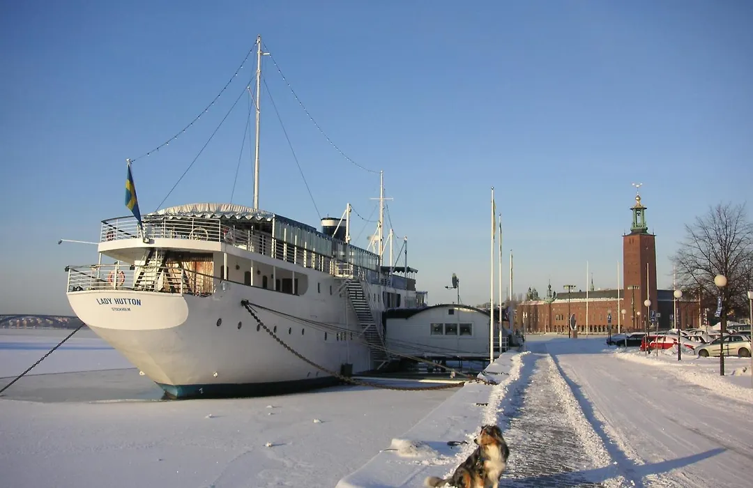 Maelardrottningen Yacht Hotel-1
