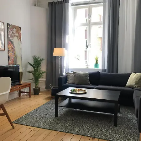 Beautiful & Light 2 Room Apartment In Sofo, 60Sqm-2