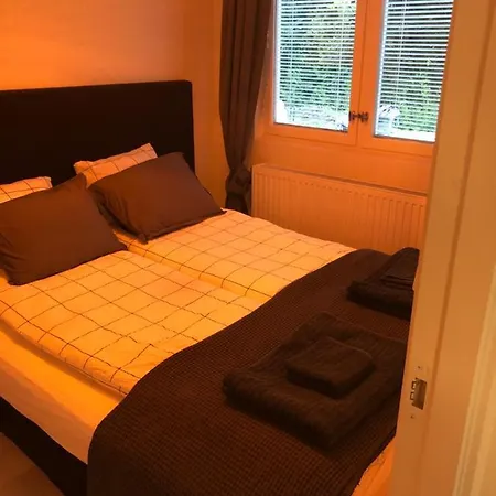 A Beautiful One Bedroom Apartment-2