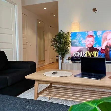 Private Room In Hammarby Sjoestad, Common Space Shared!-3