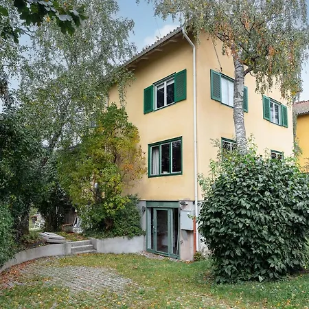 Fantastic 4 Bedroom Home In Bromma With Everything-2