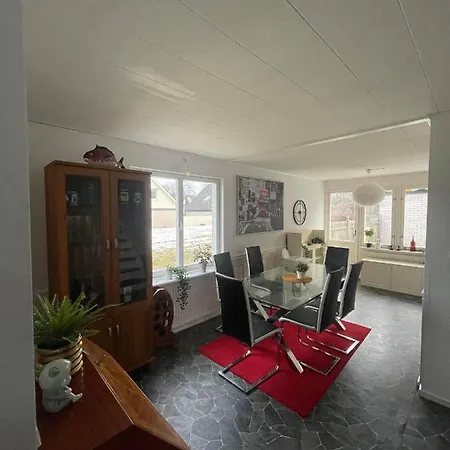 Private Room With Own Entrance Near Airport And City Center!-2