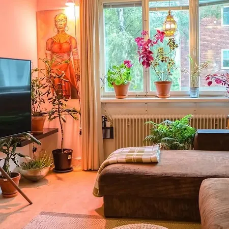 Cozy Apartment 12 Min From Stockholm City Center-2