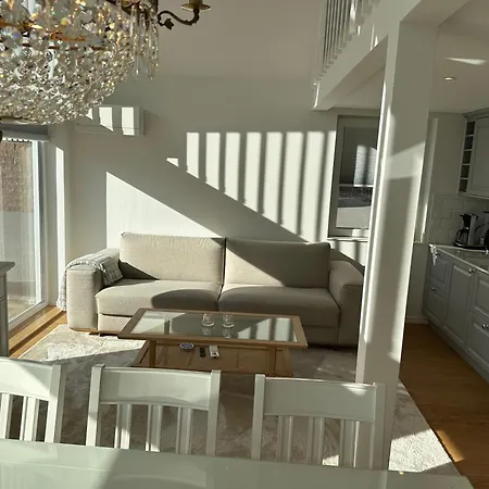 Nikos House;-3