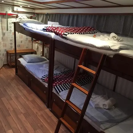 Hotell M/S Monika-2